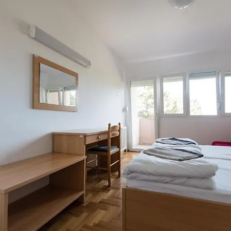 Hostel Erks